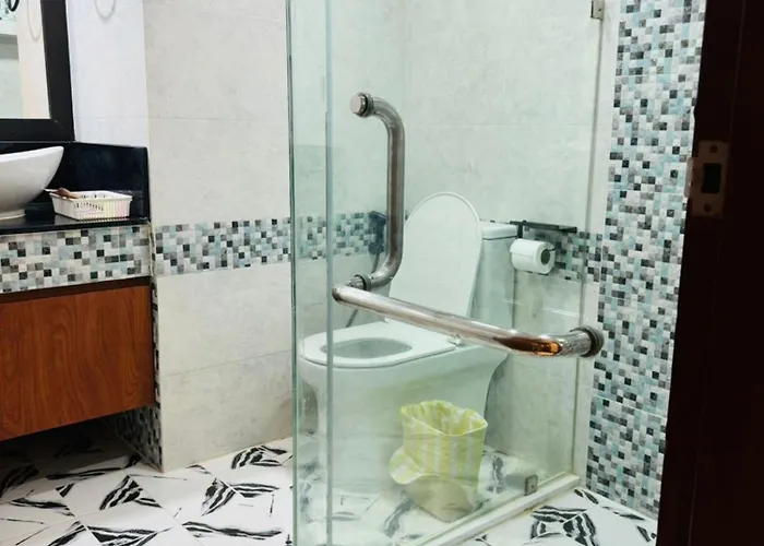 Rent Omni Tower Nana - Prime Sukhumvit Location *