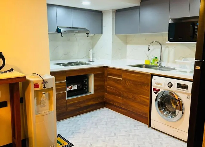 Rent Omni Tower Nana - Prime Sukhumvit Location * Bangkok