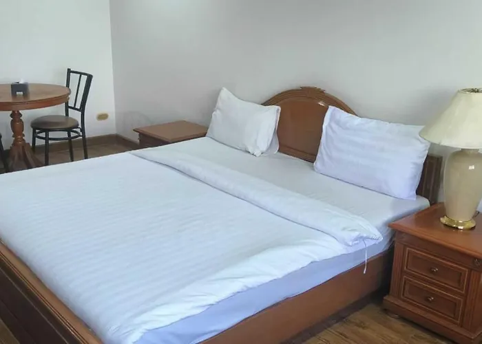 Rent Omni Tower Nana - Prime Sukhumvit Location *