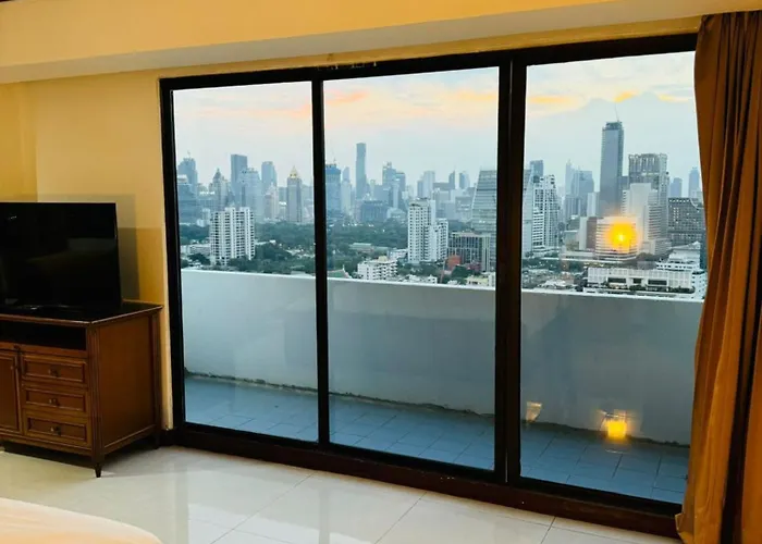 Rent Omni Tower Nana - Prime Sukhumvit Location