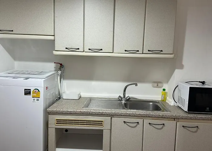 Rent Omni Tower Nana - Prime Sukhumvit Location Apartamento