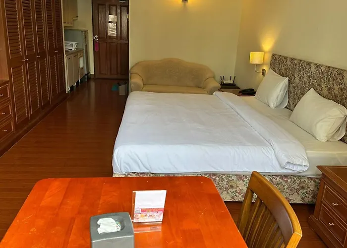 Rent Omni Tower Nana - Prime Sukhumvit Location *