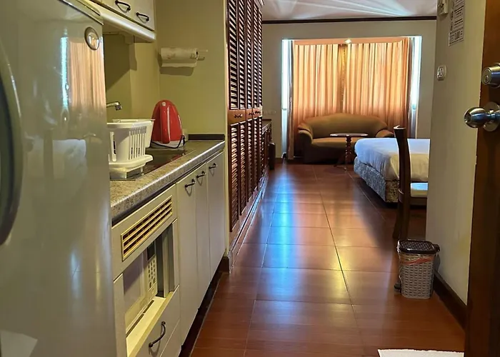 Rent Omni Tower Nana - Prime Sukhumvit Location *