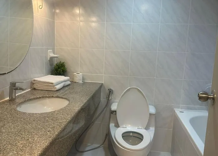 Rent Omni Tower Nana - Prime Sukhumvit Location Apartamento *