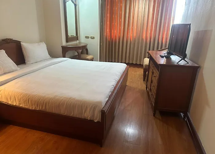 Rent Omni Tower Nana - Prime Sukhumvit Location Apartamento