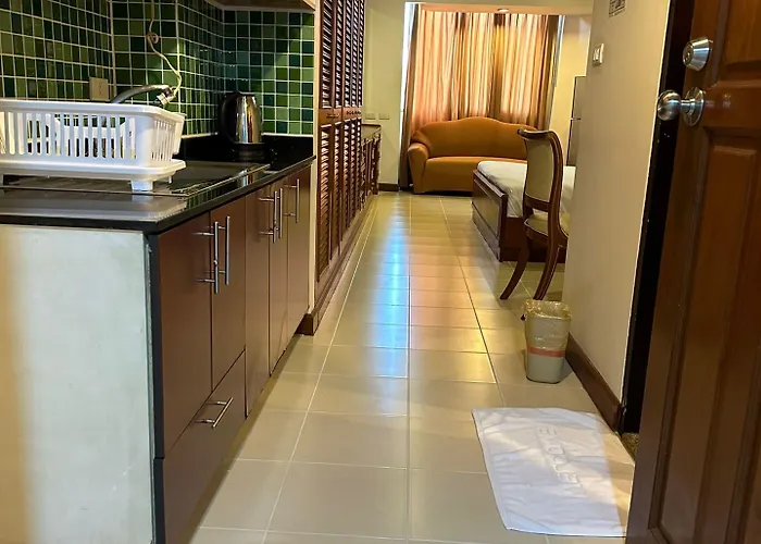 Rent Omni Tower Nana - Prime Sukhumvit Location Banguecoque